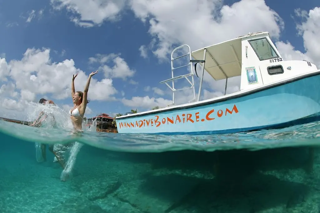 Eden Beach Resort - Bonaire クラレンダイク
