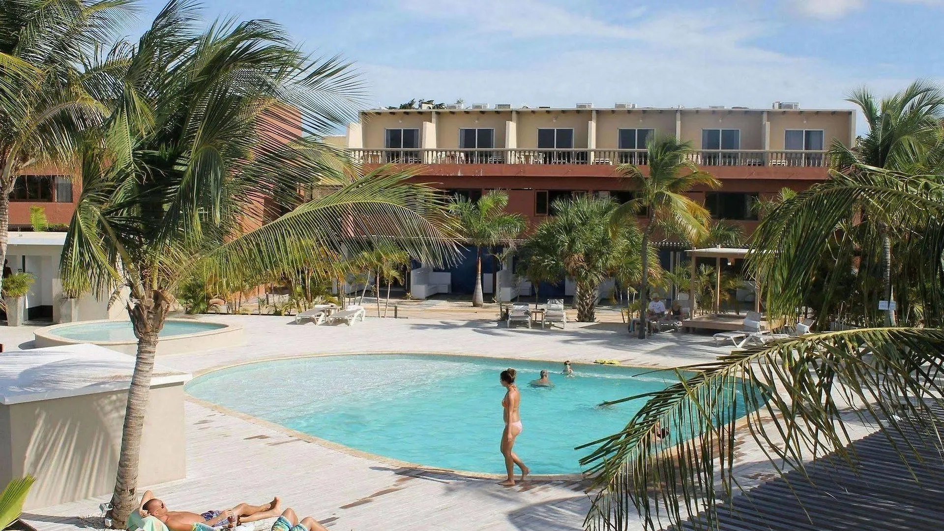 Eden Beach Resort - Bonaire クラレンダイク ボネール、シント・ユースタティウスおよびサバ