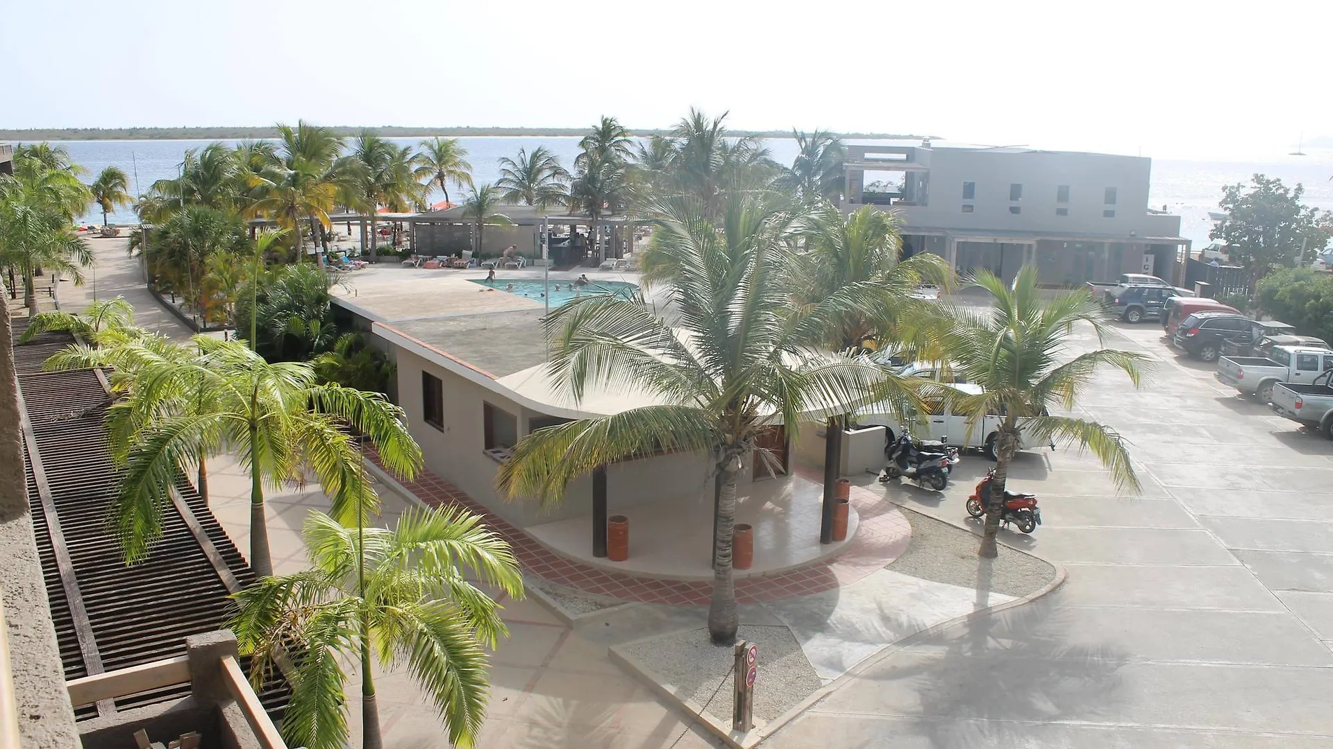 Eden Beach Resort - Bonaire クラレンダイク
